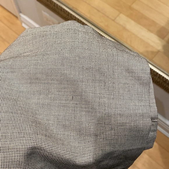 Burberry Vintage Burberry’s Pleated Wool Silk Pencil Skirt Gray Black Size 6P - Picture 16 of 16